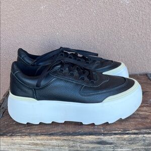 UGG Marin Mega Lace platform black